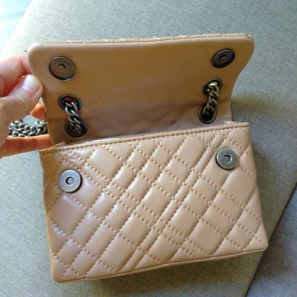 Final Like New Kurt Geiger Shoulder Bag - Picture 4 of 11
